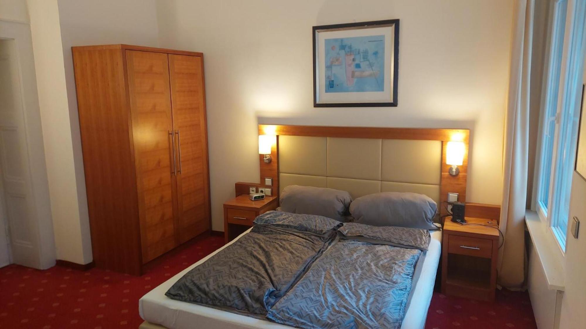 Die Villa, Zimmer 17, Dz Leverkusen Luaran gambar